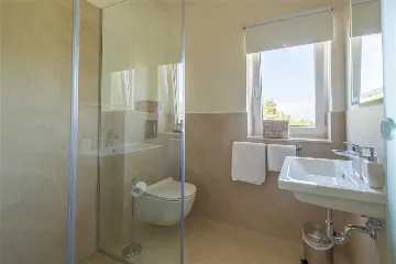 Villa with Private Pool & Sauna in Jelsa