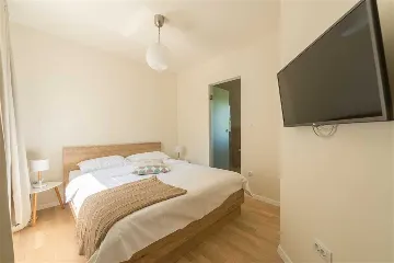 Villa with Private Pool & Sauna in Jelsa