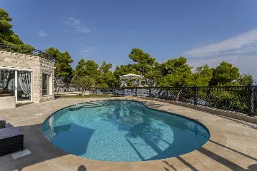 Sumartin Villa with Solar Heated Pool for 14 Guests
