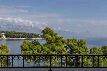 Sumartin Villa with Solar Heated Pool for 14 Guests