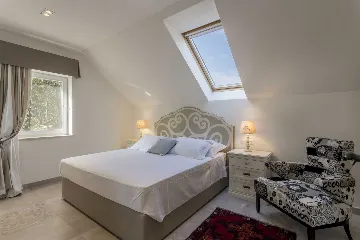 Sumartin Villa with Solar Heated Pool for 14 Guests