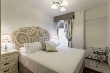 Sumartin Villa with Solar Heated Pool for 14 Guests