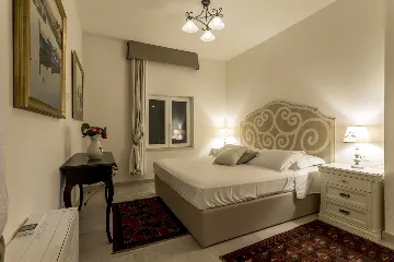 Sumartin Villa with Solar Heated Pool for 14 Guests