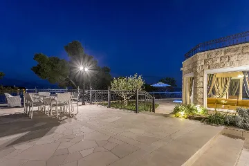 Sumartin Villa with Solar Heated Pool for 14 Guests