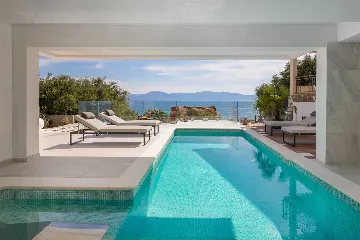 Villa with Heated Pool in Podaci (up to 8 guests)