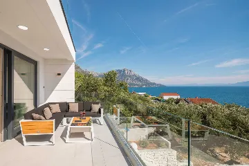 Villa with Heated Pool in Podaci (up to 8 guests)