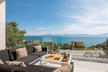 Villa with Heated Pool in Podaci (up to 8 guests)