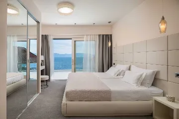 Villa with Heated Pool in Podaci (up to 8 guests)