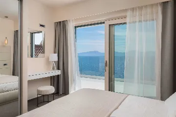 Villa with Heated Pool in Podaci (up to 8 guests)