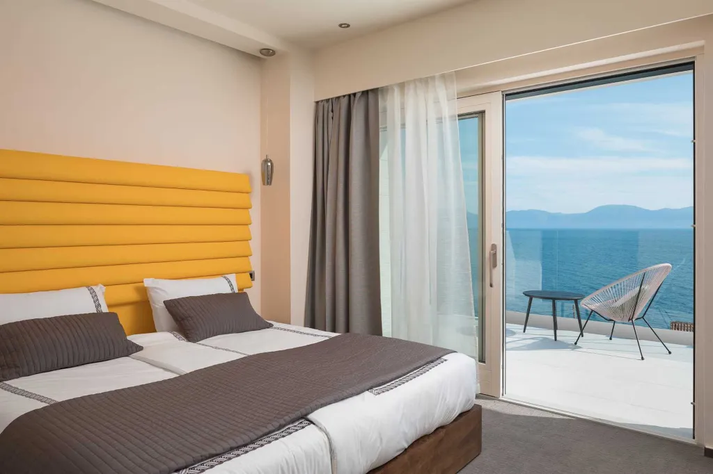 Villa with Heated Pool in Podaci (up to 8 guests)