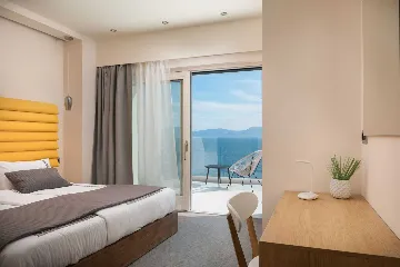 Villa with Heated Pool in Podaci (up to 8 guests)