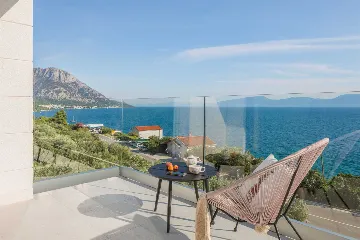 Villa with Heated Pool in Podaci (up to 8 guests)