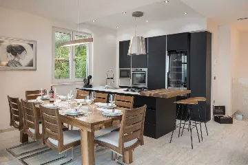 Villa with Heated Pool in Podaci (up to 8 guests)