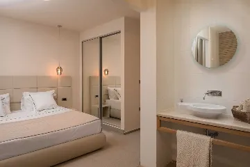 Villa with Heated Pool in Podaci (up to 8 guests)