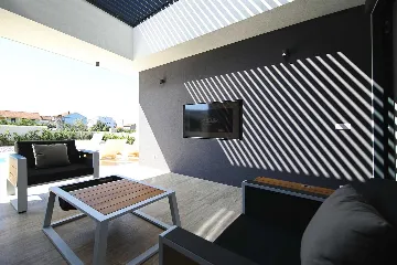 Villa with Outdoor Pool in Kraj for 6 Guests