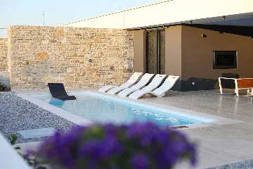 Villa with Outdoor Pool in Kraj for 6 Guests