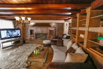 Ciovo Villa with Heated Pool and Sea Access