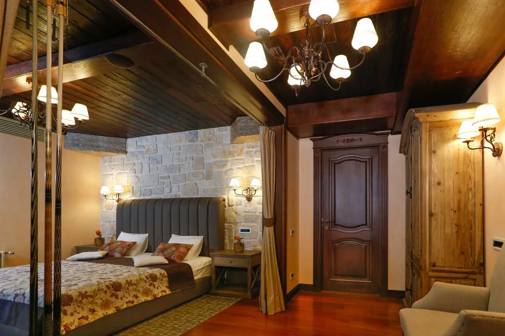 Ciovo Villa with Heated Pool and Sea Access