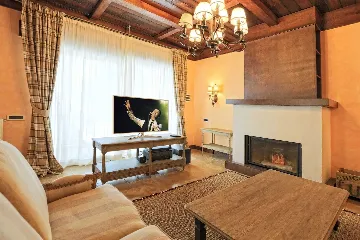 Ciovo Villa with Heated Pool and Sea Access