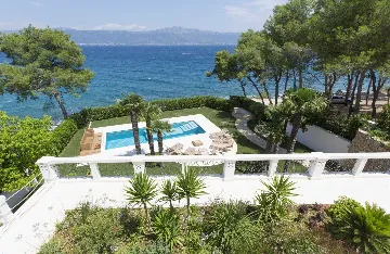 Ciovo Villa with Heated Pool and Sea Access