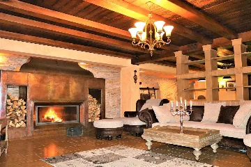 Ciovo Villa with Heated Pool and Sea Access