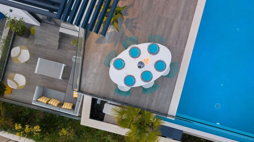 Infinity-Pool Villa in Trogir for 8 Guests