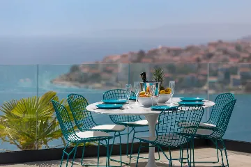 Infinity-Pool Villa in Trogir for 8 Guests