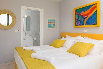 Infinity-Pool Villa in Trogir for 8 Guests