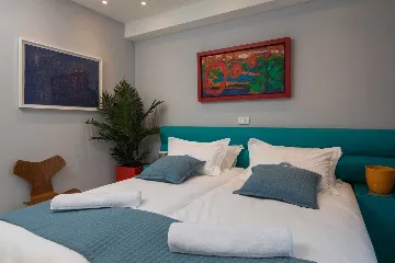 Infinity-Pool Villa in Trogir for 8 Guests