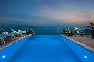 Infinity-Pool Villa in Trogir for 8 Guests