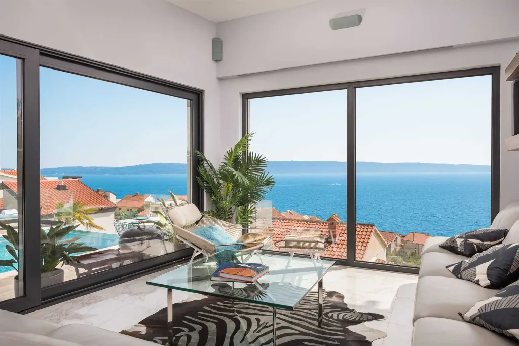 Infinity-Pool Villa in Trogir for 8 Guests
