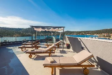 5-Bedroom Villa in Vinišće for 10 Guests