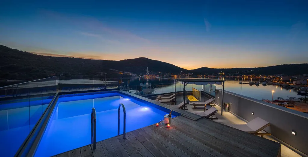 5-Bedroom Villa in Vinišće for 10 Guests