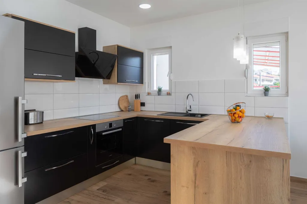 5-Bedroom Villa in Vinišće for 10 Guests