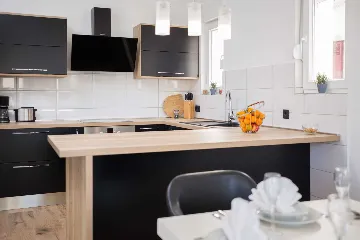 5-Bedroom Villa in Vinišće for 10 Guests