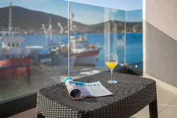 5-Bedroom Villa in Vinišće for 10 Guests