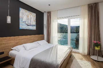 5-Bedroom Villa in Vinišće for 10 Guests
