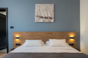 5-Bedroom Villa in Vinišće for 10 Guests