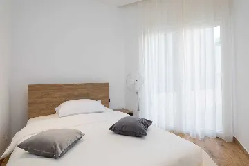 5-Bedroom Villa in Vinišće for 10 Guests