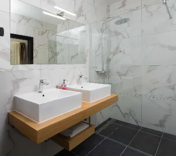 5-Bedroom Villa in Vinišće for 10 Guests