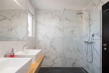 5-Bedroom Villa in Vinišće for 10 Guests