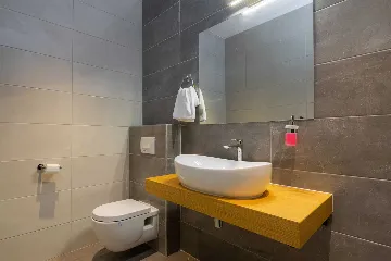 5-Bedroom Villa in Vinišće for 10 Guests