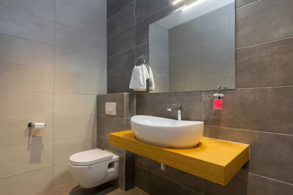 5-Bedroom Villa in Vinišće for 10 Guests