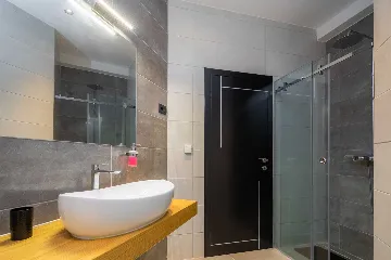 5-Bedroom Villa in Vinišće for 10 Guests