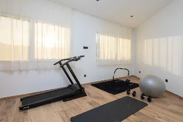 5-Bedroom Villa in Vinišće for 10 Guests