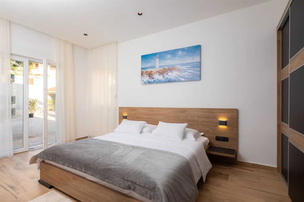 5-Bedroom Villa in Vinišće for 10 Guests