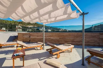 5-Bedroom Villa in Vinišće for 10 Guests