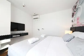 Villa Complex in Kraj for Up to 24 Guests