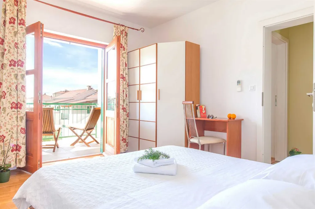 Hvar Villa for 8 Guests with Outdoor Pool