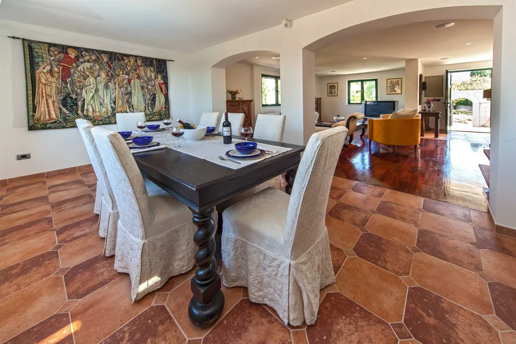 Villa with Private Pool in Sumartin for 8 Guests